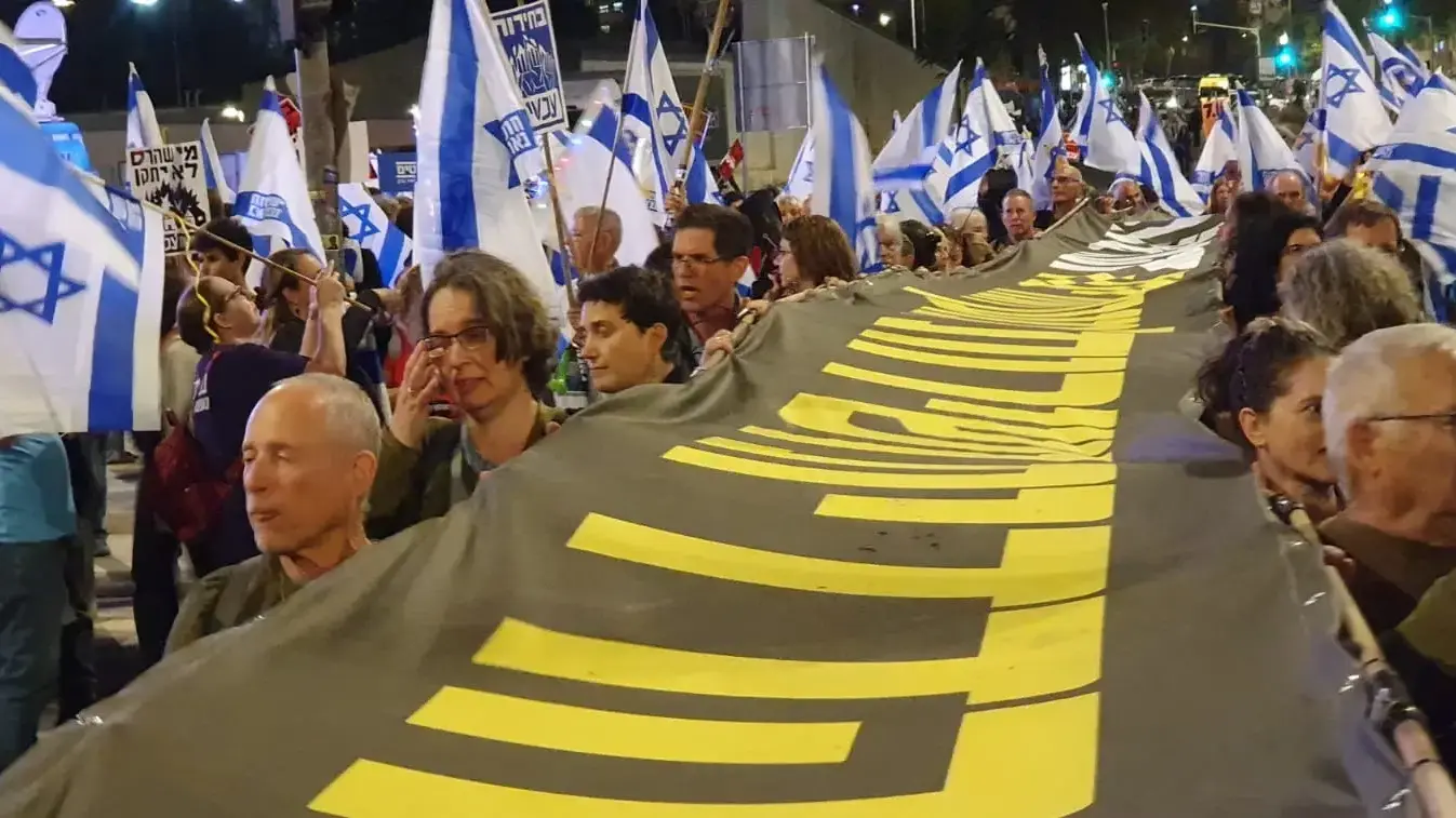 מייצג אחים לנשק, כיכר אגרנט, ירושלים מייצג אחים לנשק, כיכר אגרנט, ירושלים