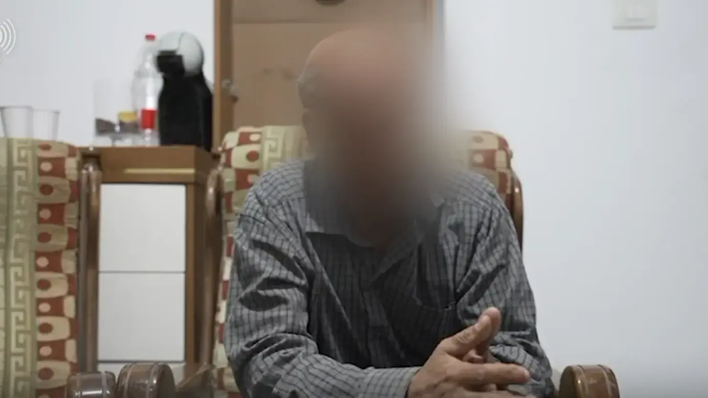 שיחה של עובד אונר״א עם חוקרי שטח של יחידה 504 בצפון רצועת עזה