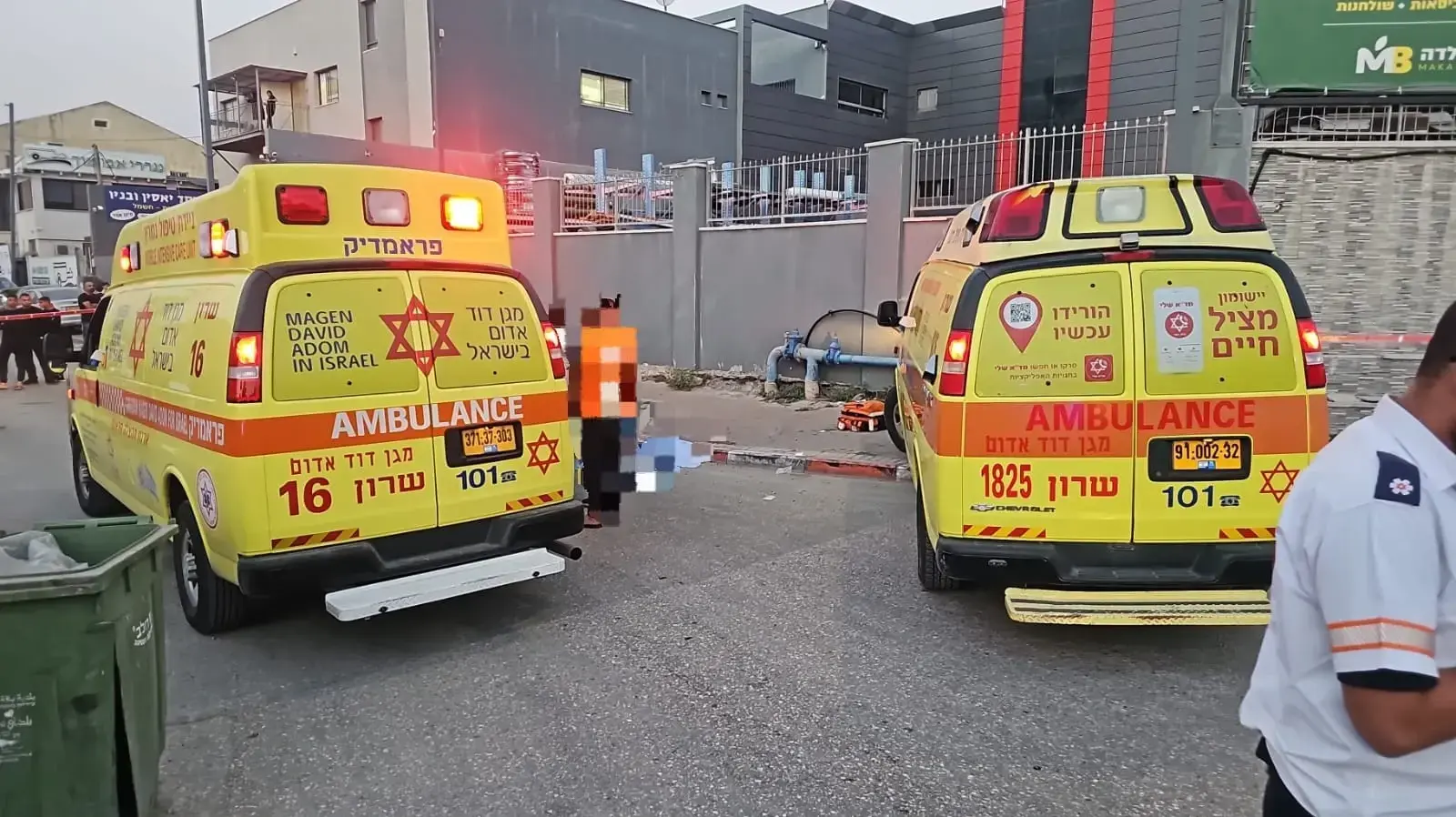 צוותי מד"א בזירת אירוע אלימות בכניסה לבאקה אל ע'רביה. 1 בנובמבר 2024