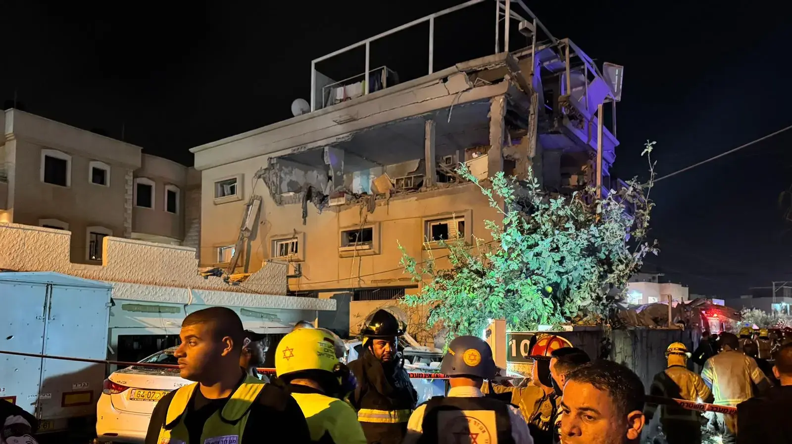 פגיעה ישירה במבנה בטירה פגיעה ישירה במבנה בטירה