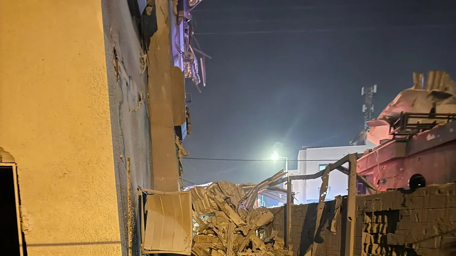 זירת הנפילה בטירה. 2 בנובמבר 2024 זירת הנפילה בטירה. 2 בנובמבר 2024