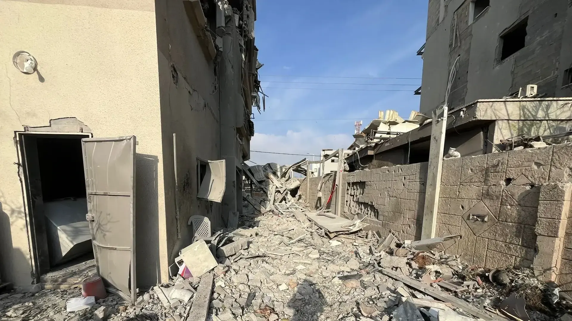 זירת הנפילה בטירה. 2 בנובמבר 2024 זירת הנפילה בטירה. 2 בנובמבר 2024