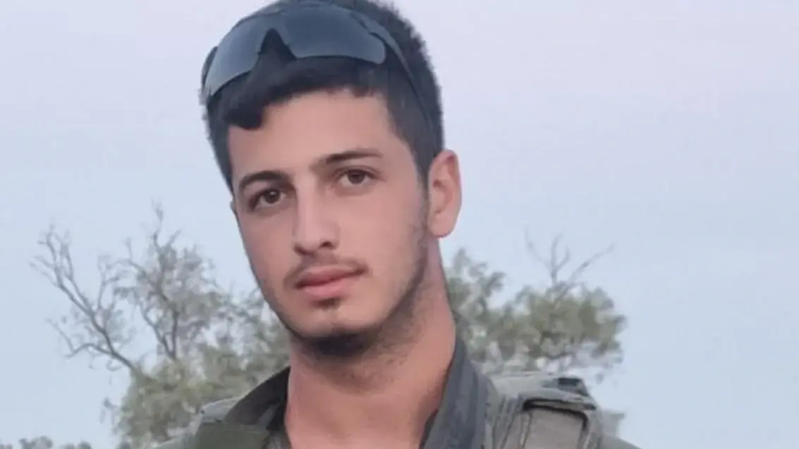 סמ"ר איתי פאריזאט, לוחם בגדוד שקד, חטיבת גבעתי, נפל בקרב בצפון רצועת עזה, בן 20 בנופלו. 2 בנובמבר 2024 סמ"ר איתי פאריזאט, לוחם בגדוד שקד, חטיבת גבעתי, נפל בקרב בצפון רצועת עזה, בן 20 בנופלו. 2 בנובמבר 2024