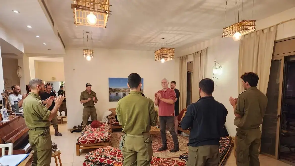 חיילים במכון אברהמסון חיילים במכון אברהמסון