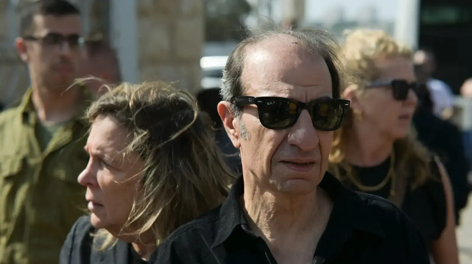 הלויותו של יעקב כהן בבית העלמין קרית שאול, 3 בנובמבר 2024 ששון גבאי הלויותו של יעקב כהן בבית העלמין קרית שאול, 3 בנובמבר 2024 ששון גבאי
