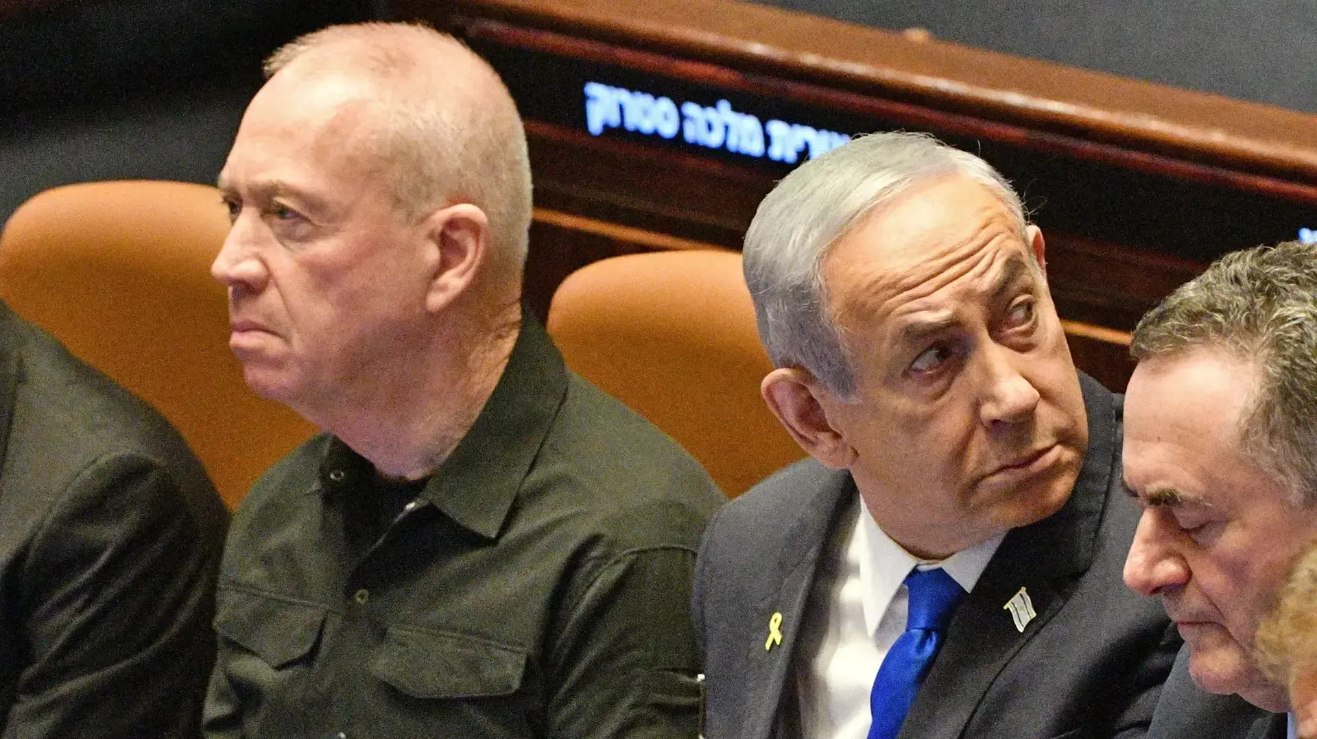 ראש הממשלה בנימין נתניהו ושר הביטחון יואב גלנט בפתיחת כנס החורף של מושב הכנסת, 28 באוקטובר 2024 ראש הממשלה בנימין נתניהו ושר הביטחון יואב גלנט בפתיחת כנס החורף של מושב הכנסת, 28 באוקטובר 2024