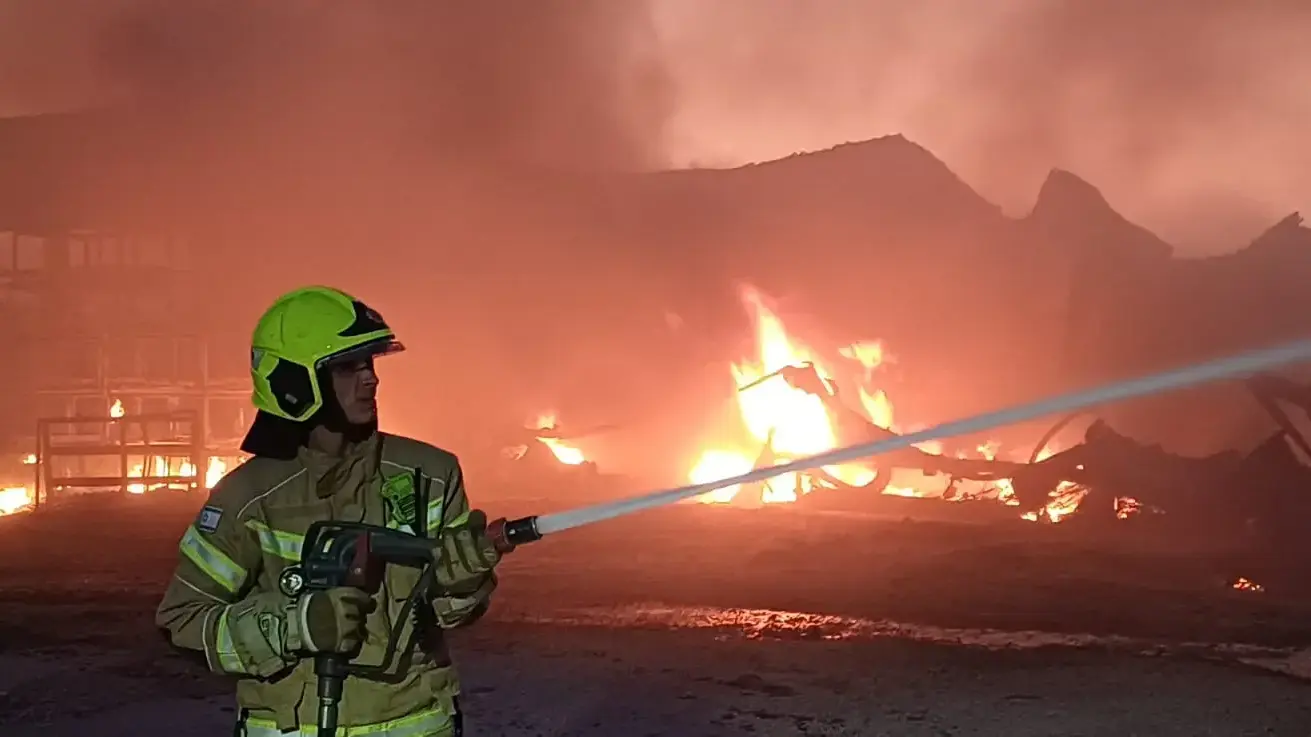 שריפות במושב אביבים עקב פגיעות ישירות, 6 בנובמבר 2024 שריפות במושב אביבים עקב פגיעות ישירות, 6 בנובמבר 2024