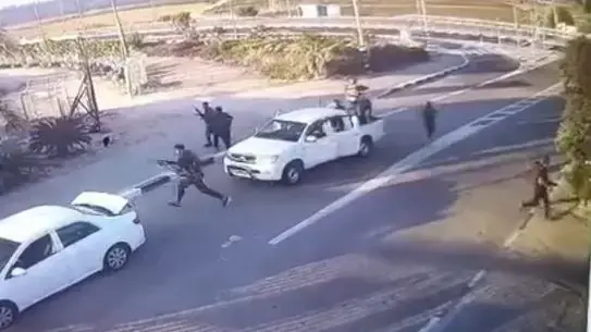 מחבלים במושב יכיני ב-7 באוקטובר