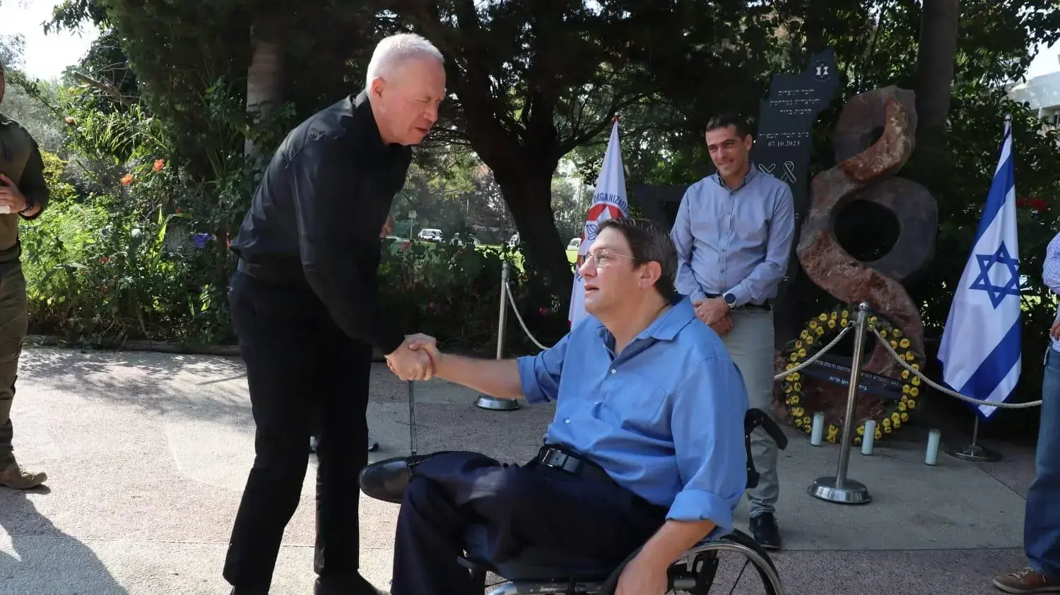 שר הביטחון היוצא, יואב גלנט , הגיע לביקור פרידה מפצועי ונכי צה״ל בארגון נכי צה"ל, בית הלוחם ת"א , 7 בנובמבר 2024 שר הביטחון היוצא, יואב גלנט , הגיע לביקור פרידה מפצועי ונכי צה״ל בארגון נכי צה"ל, בית הלוחם ת"א , 7 בנובמבר 2024