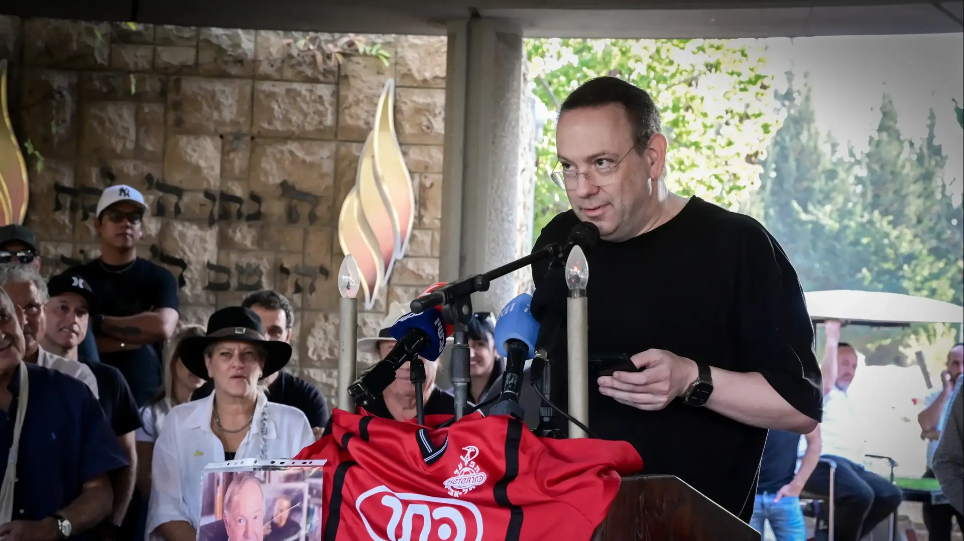הלויתו של יגאל שילון בבית העלמין ירקון, 7 בנובמבר 2024