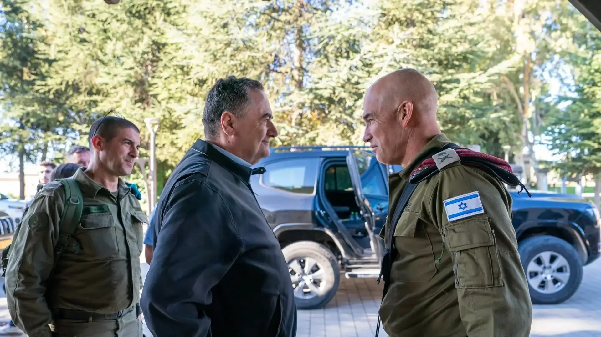 שר הביטחון ישראל כ"ץ ביקר בפיקוד הצפון ביחד עם הרמטכ"ל רב-אלוף הרצי הלוי ומפקד פיקוד צפון, האלוף אורי גורדין, 13 בנובמבר 2024
