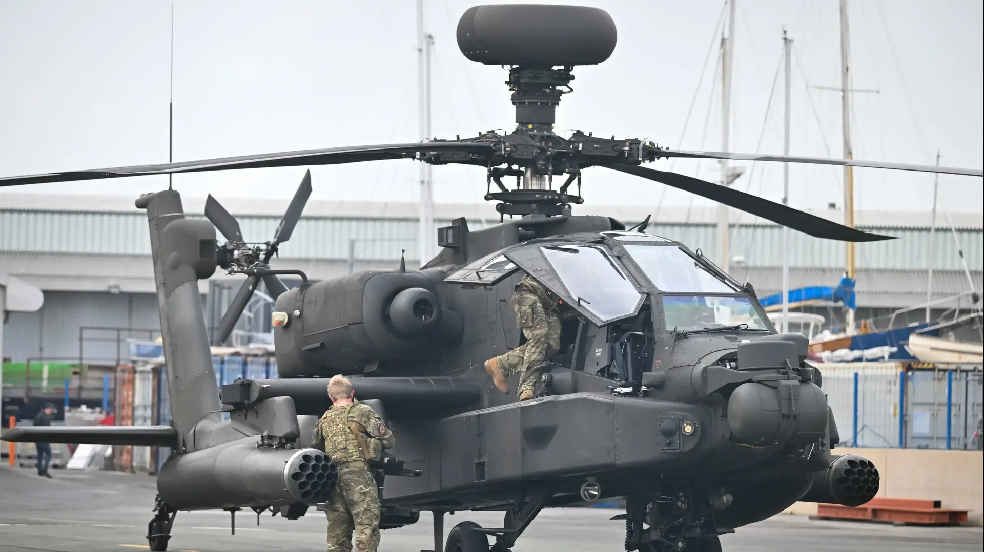 מסוק קרב בואינג AH-64 אפאצ'י של חיל האוויר הבריטי