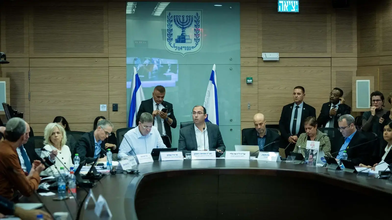 שמחה רוטמן, היועמ"שית גלי בהרב מיארה,עמית איסמן פרקליט המדינה, דיון ועדת החוקה על פשיעה מאורגנת, 18 בנובמבר 2024 שמחה רוטמן, היועמ"שית גלי בהרב מיארה,עמית איסמן פרקליט המדינה, דיון ועדת החוקה על פשיעה מאורגנת, 18 בנובמבר 2024