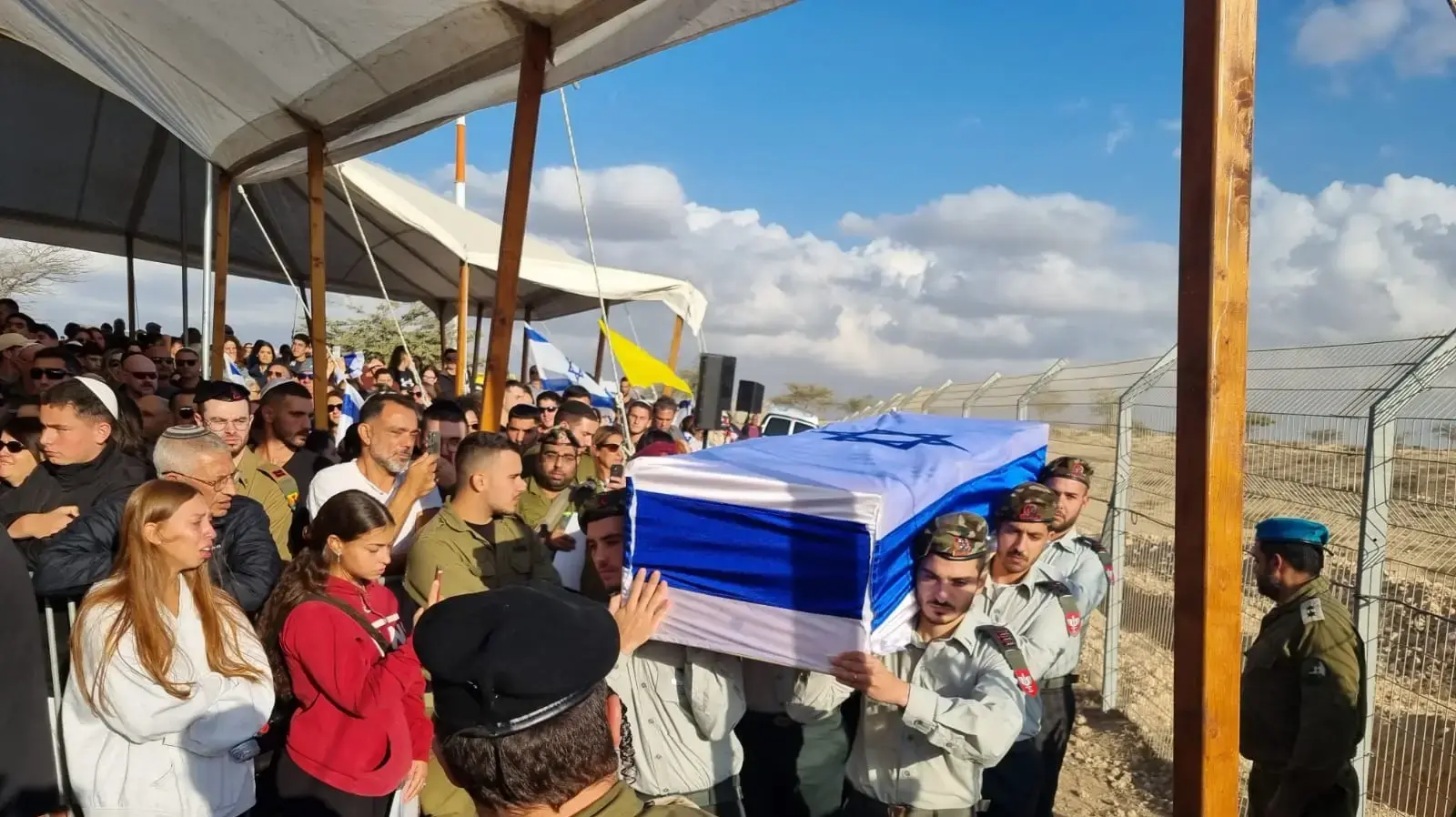 הלוויתו של יוגב פזי בגבעות בר, אחיינו של אייזנקוט הלוויתו של יוגב פזי בגבעות בר, אחיינו של אייזנקוט