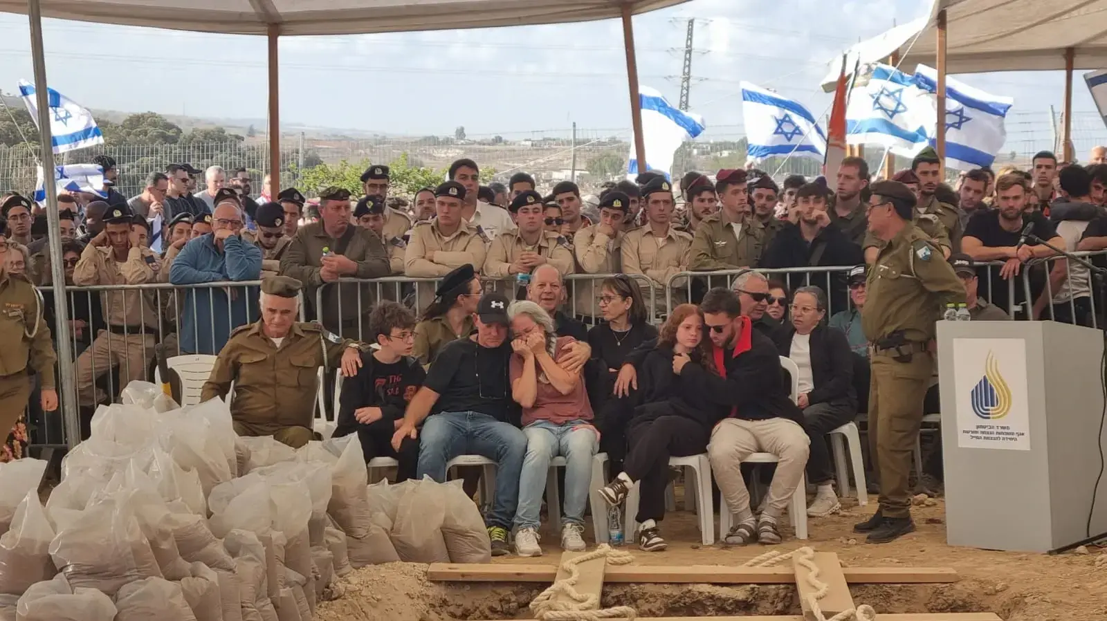 הלוויתו של יוגב פזי בגבעות בר, אחיינו של אייזנקוט הלוויתו של יוגב פזי בגבעות בר, אחיינו של אייזנקוט