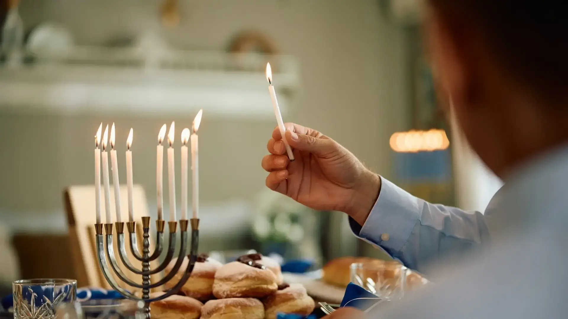 חנוכה 2024: הדלקת נרות חנוכה חנוכה 2024: הדלקת נרות חנוכה