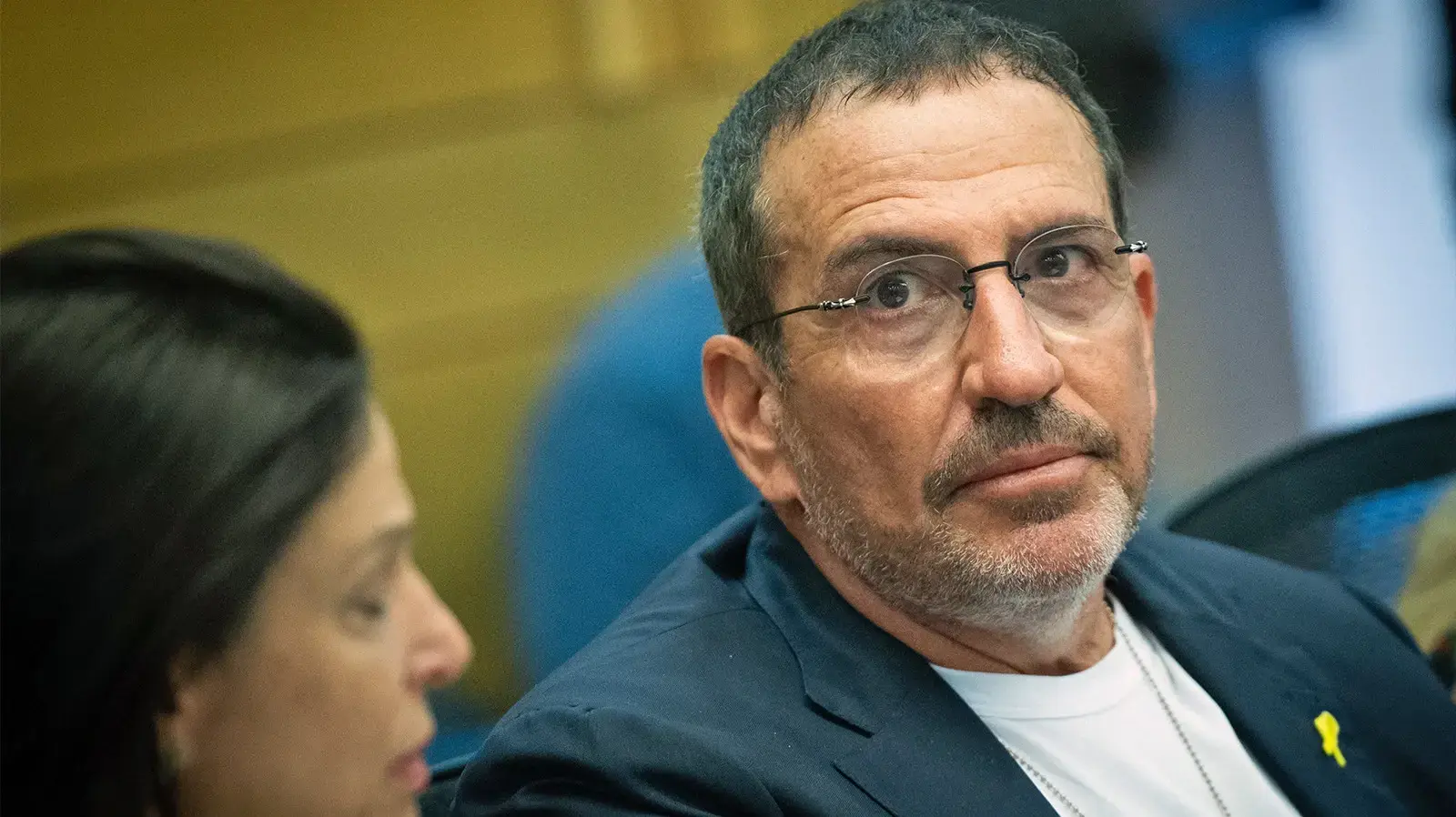 איש העסקים הישראלי אייל ולדמן נואם בלובי לזכר קורבנות טבח רעים בכנסת, ירושלים.
18 במרץ 2024 איש העסקים הישראלי אייל ולדמן נואם בלובי לזכר קורבנות טבח רעים בכנסת, ירושלים.
18 במרץ 2024