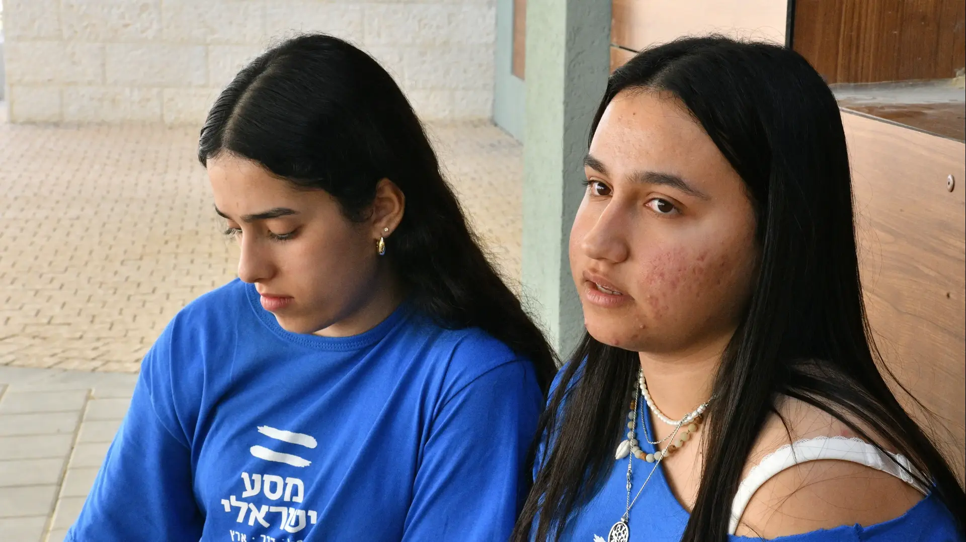 נוגה אזולי מימין נועם בן משה , מסע ישראלי , דימונה , 20 בנובמבר 2024 נוגה אזולי מימין נועם בן משה , מסע ישראלי , דימונה , 20 בנובמבר 2024