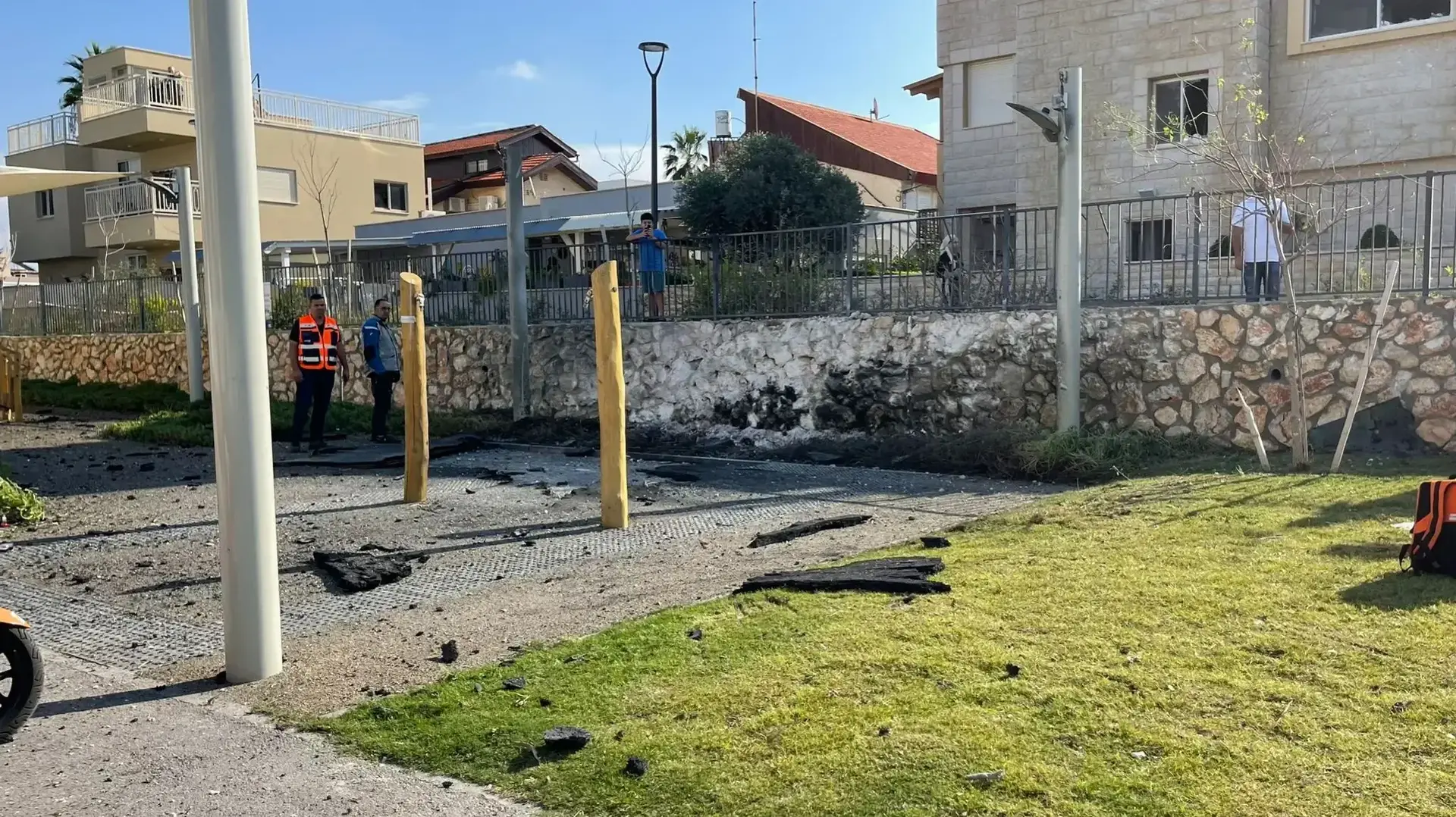 הרוג בזירת נפילה, גן משחקים, נהריה, 21 באוקטובר 2024 הרוג בזירת נפילה, גן משחקים, נהריה, 21 באוקטובר 2024