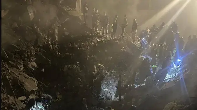 זירת פיצוץ הבניין בשכונת הבאסטה בביירות, לבנון זירת פיצוץ הבניין בשכונת הבאסטה בביירות, לבנון