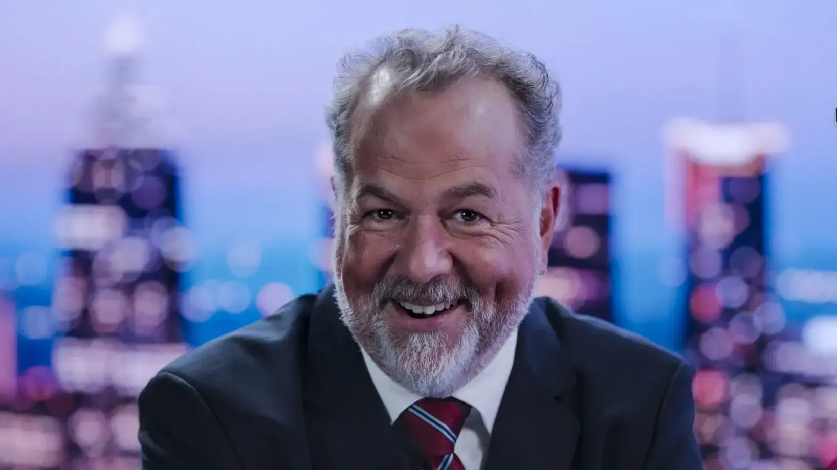 דיוויד קוסטביל בסדרה "ריאיון עם הערפד" דיוויד קוסטביל בסדרה "ריאיון עם הערפד"