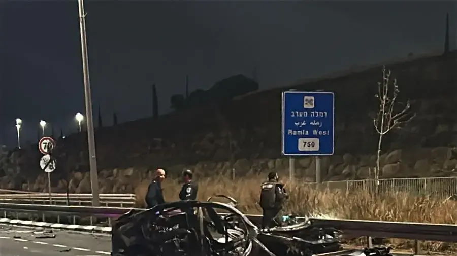 רכב לאחר פיצוץ בכביש 200 , רמלה רכב לאחר פיצוץ בכביש 200 , רמלה