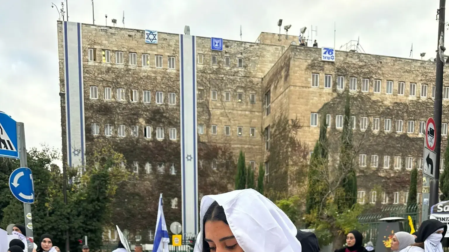 צעדת מחאה של החברה הערבית כנגד לאלימות המתמשכת בחברה הערבית וחוסר הטיפול והמענה מצידה של המדינה, מול משכן הכנסת צעדת מחאה של החברה הערבית כנגד לאלימות המתמשכת בחברה הערבית וחוסר הטיפול והמענה מצידה של המדינה, מול משכן הכנסת