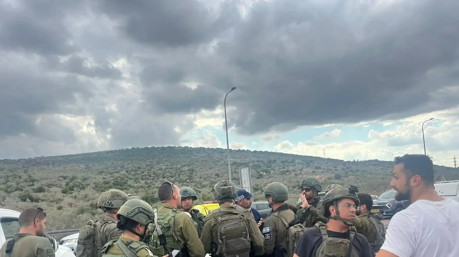 פיגוע ירי לעבר אוטובוס בשומרון פיגוע ירי לעבר אוטובוס בשומרון