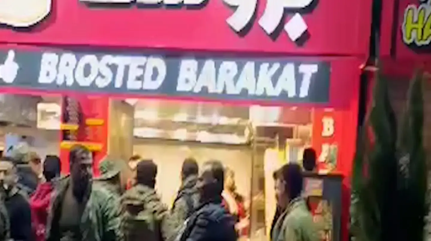 בדרך לכיבוש חאלב המורדים הסורים נצפו בשווארמיה