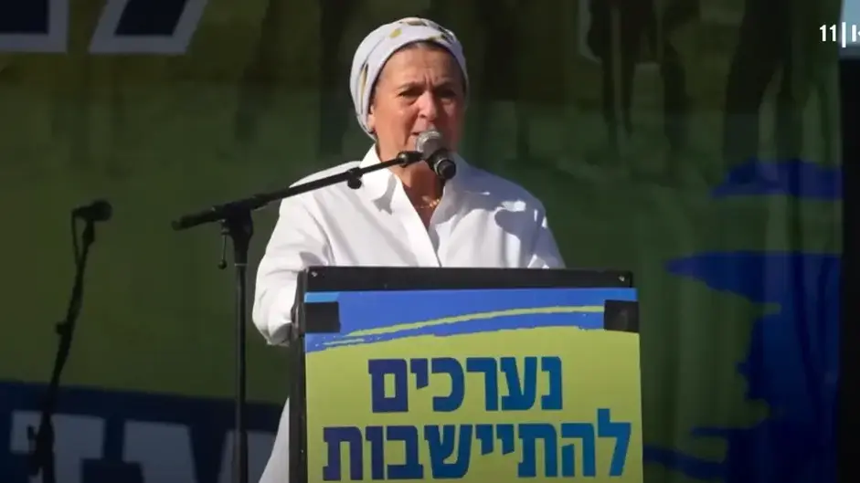 דניאלה וייס, מתוך "זמן אמת" דניאלה וייס, מתוך "זמן אמת"