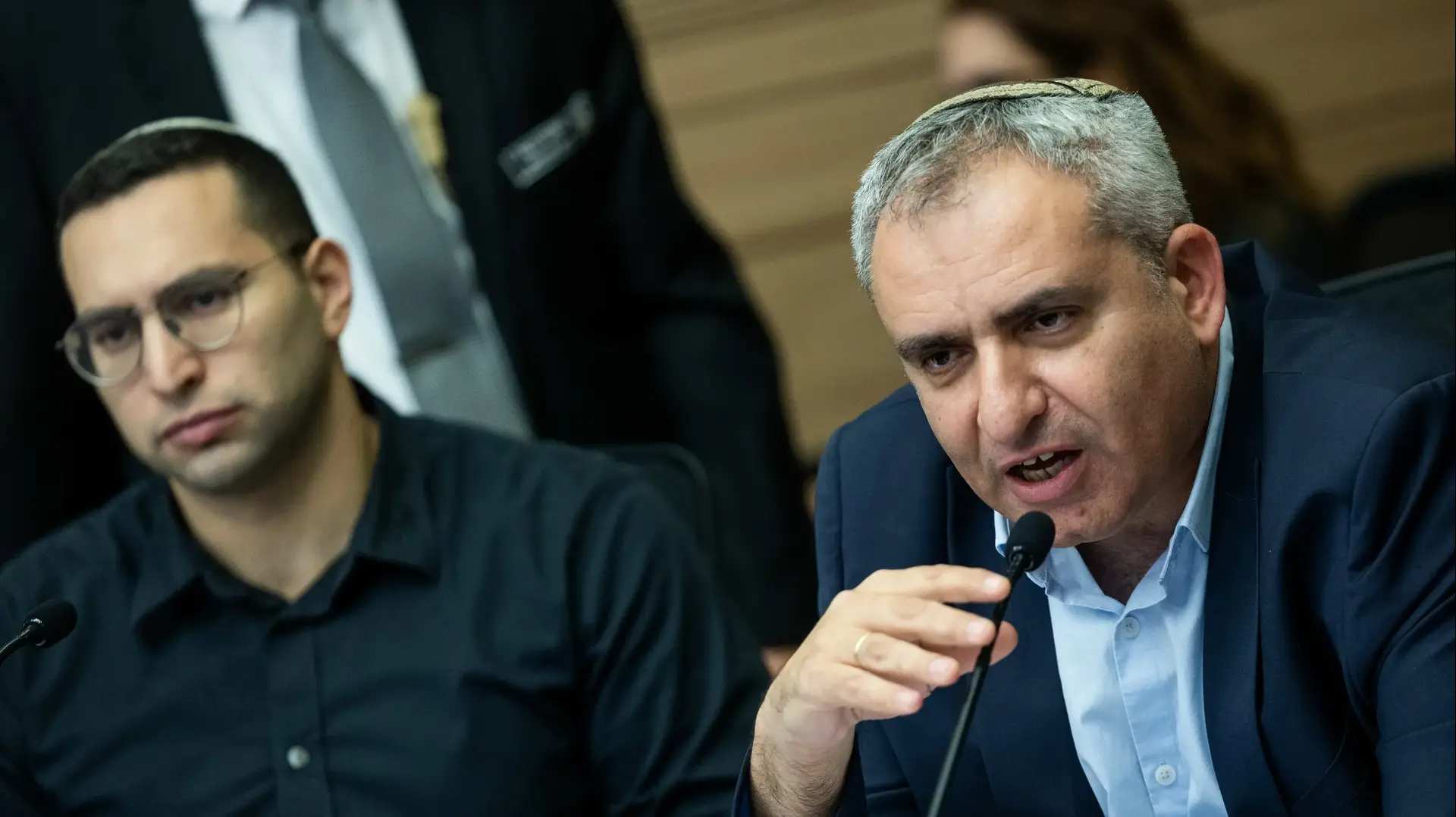 זאב אלקין, יצחק וסרלאוף, דיון ועדת הפנים על, היערכות המדינה לשיקום הבינוי והתשתיות של יישובי הצפון ,2 בדצמבר 2024 זאב אלקין, יצחק וסרלאוף, דיון ועדת הפנים על, היערכות המדינה לשיקום הבינוי והתשתיות של יישובי הצפון ,2 בדצמבר 2024