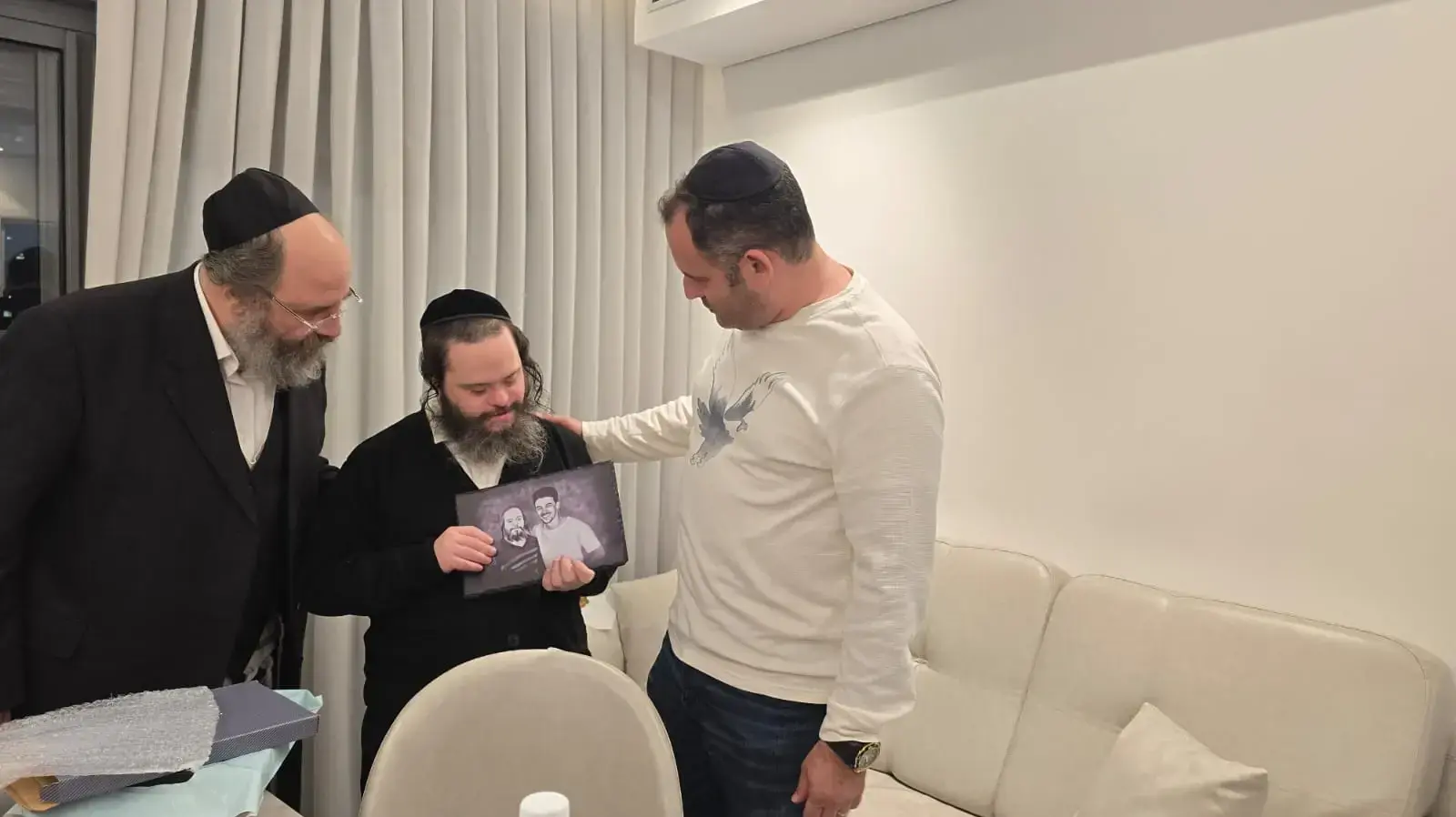 השתלת הקרנית של יקיר טייטלבוים במאיר רוזנבוים, 4 בדצמבר 2024 השתלת הקרנית של יקיר טייטלבוים במאיר רוזנבוים, 4 בדצמבר 2024