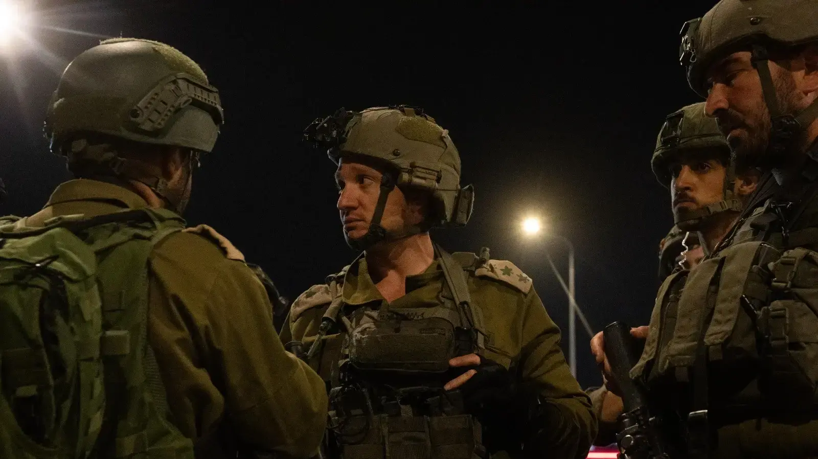 בתום מצוד משותף של כוחות צה״ל, משטרה ושב״כ, המחבל מהפיגוע בצומת אל פוואר הסגיר את עצמו לכוחות הביטחון.
7 בדצמבר 2024 בתום מצוד משותף של כוחות צה״ל, משטרה ושב״כ, המחבל מהפיגוע בצומת אל פוואר הסגיר את עצמו לכוחות הביטחון.
7 בדצמבר 2024