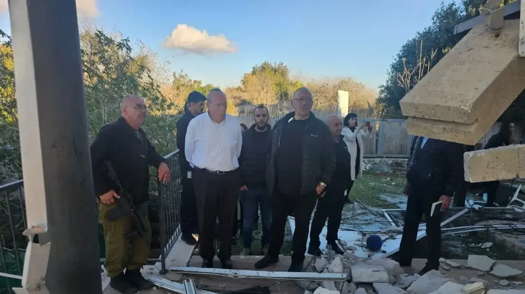 מבקר המדינה מתניהו אנגלמן סייר במטולה עם ראש המועצה דוד אזולאי, וביישובי מועצת מעלה יוסף - זרעית ושתולה, עם ראש המועצה שמעון גואטה, 8 בדצמבר 2024 מבקר המדינה מתניהו אנגלמן סייר במטולה עם ראש המועצה דוד אזולאי, וביישובי מועצת מעלה יוסף - זרעית ושתולה, עם ראש המועצה שמעון גואטה, 8 בדצמבר 2024