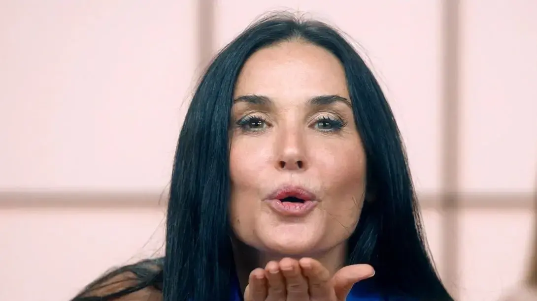דמי מור מתוך הסרט "יופי מסוכן" דמי מור מתוך הסרט "יופי מסוכן"