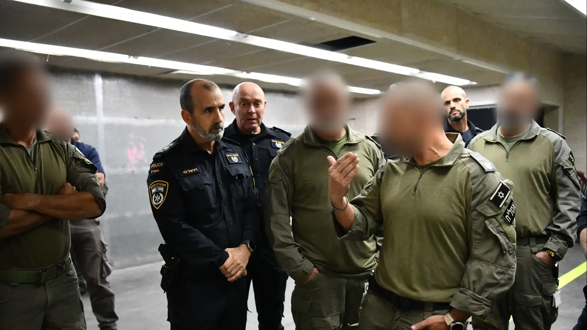 מפכ״ל המשטרה רב-ניצב דני לוי קיים ביקור רשמי ראשון מאז מינויו לתפקיד ביחידת הימ״מ - היחידה המשטרתית המיוחדת ללוחמה בטרור, 10 בדצמבר 2024 מפכ״ל המשטרה רב-ניצב דני לוי קיים ביקור רשמי ראשון מאז מינויו לתפקיד ביחידת הימ״מ - היחידה המשטרתית המיוחדת ללוחמה בטרור, 10 בדצמבר 2024