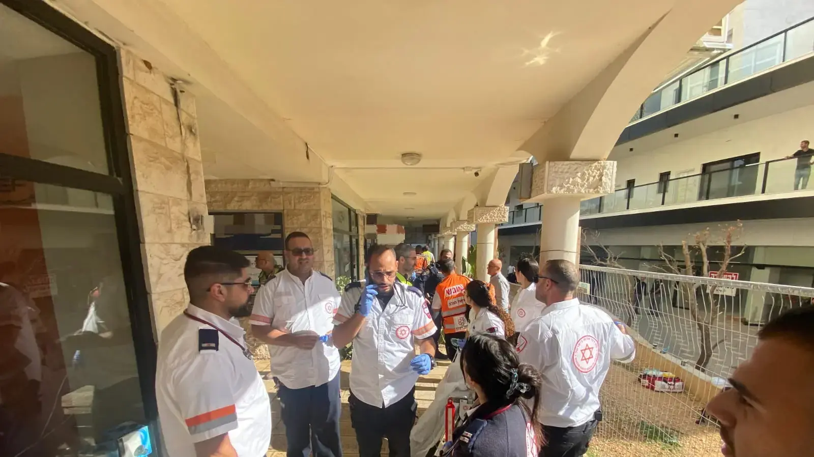 שריפה בבניין מגורים בפרדס חנה. 13 בדצמבר 2024 שריפה בבניין מגורים בפרדס חנה. 13 בדצמבר 2024