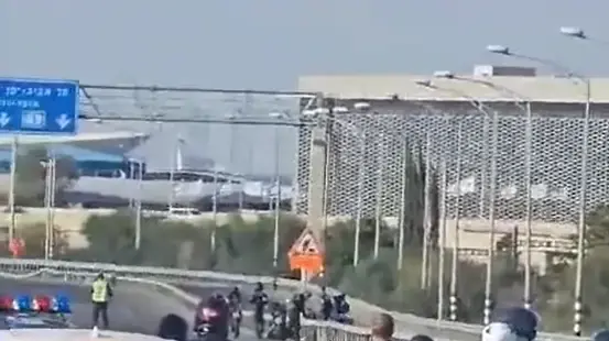 חסימות בכביש 1 בעקבות שני חשודים 15.12.2024