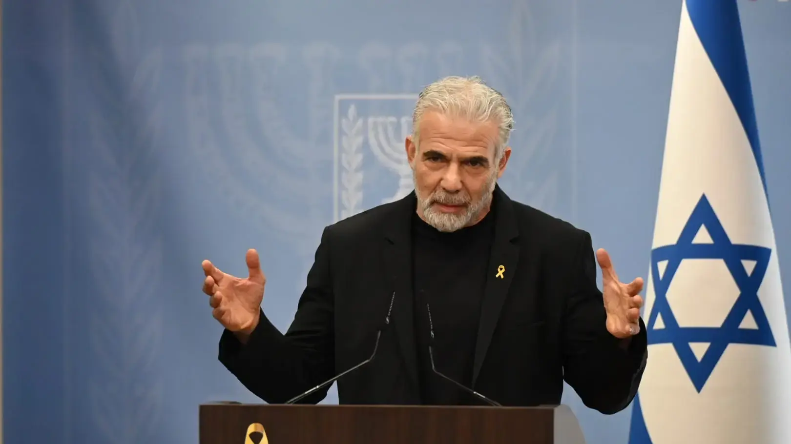 יאיר לפיד, בישיבת סיעת יש עתיד. 16 בדצמבר 2024 יאיר לפיד, בישיבת סיעת יש עתיד. 16 בדצמבר 2024