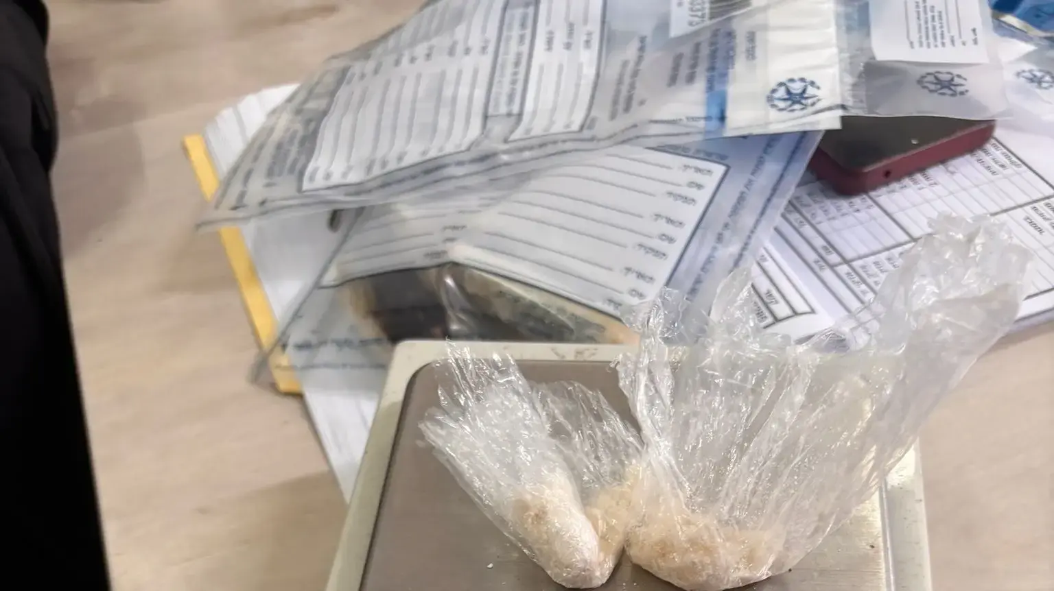 סמים שהוחבאו בתוך גופו של אדם בנסיון להכניסם אל תוך הכלא, באר שבע, דצמבר 2024 סמים שהוחבאו בתוך גופו של אדם בנסיון להכניסם אל תוך הכלא, באר שבע, דצמבר 2024