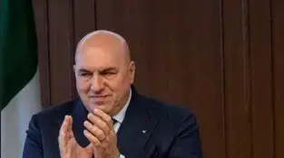 שר ההגנה האיטלקי גווידו קרוזטו שר ההגנה האיטלקי גווידו קרוזטו