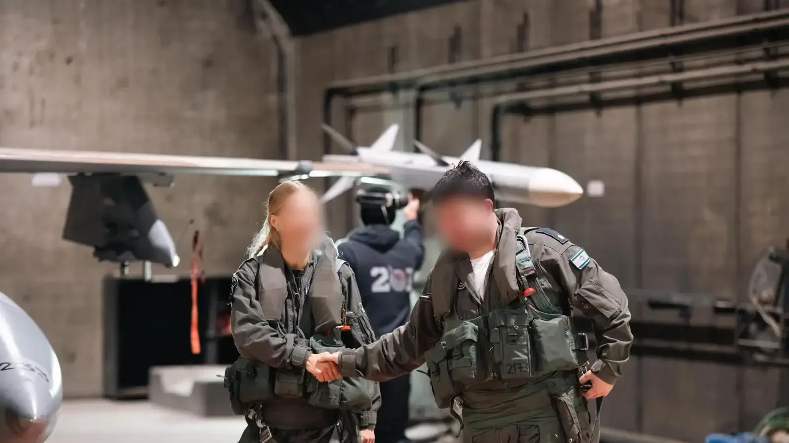 הטייס ס' בדרך למשימה הטייס ס' בדרך למשימה