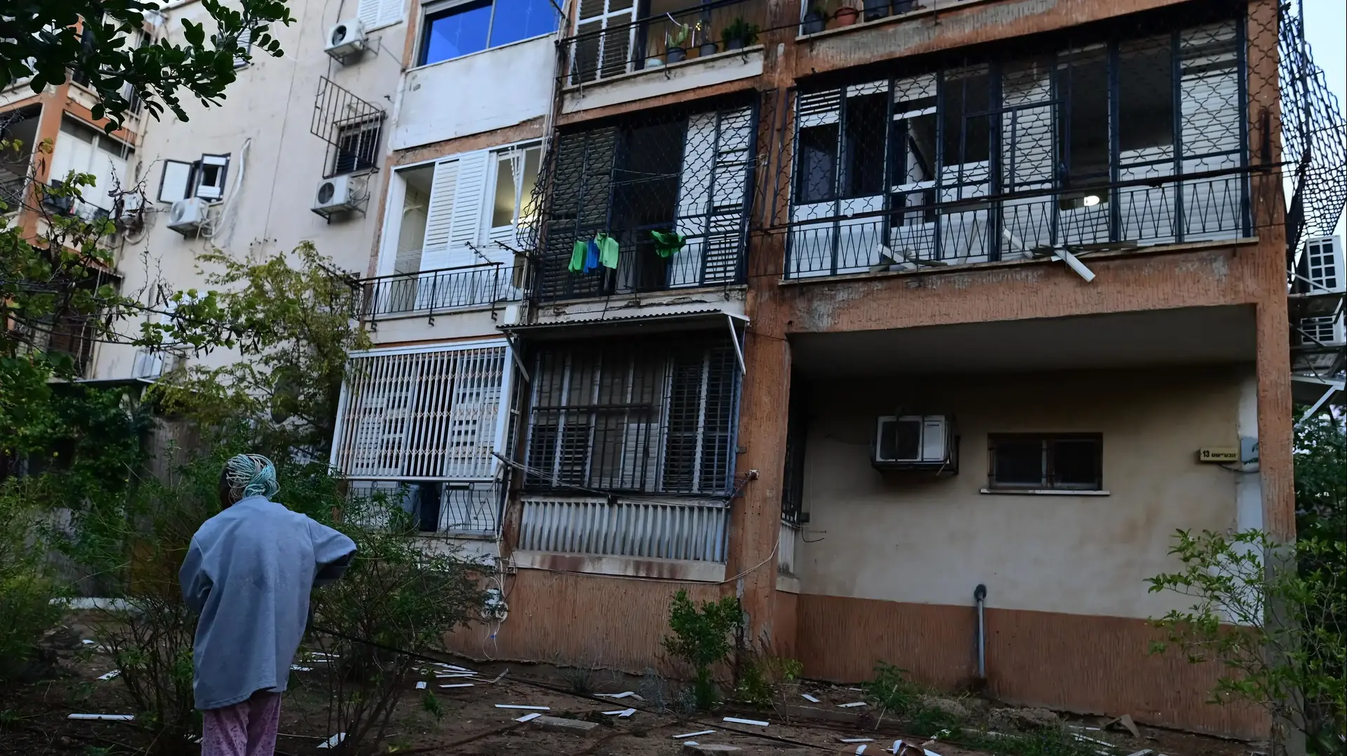זירת נפילה של טיל ששיגרו חות'ים מתימן, גן משחקים, יפו, 21 בדצמבר 2024