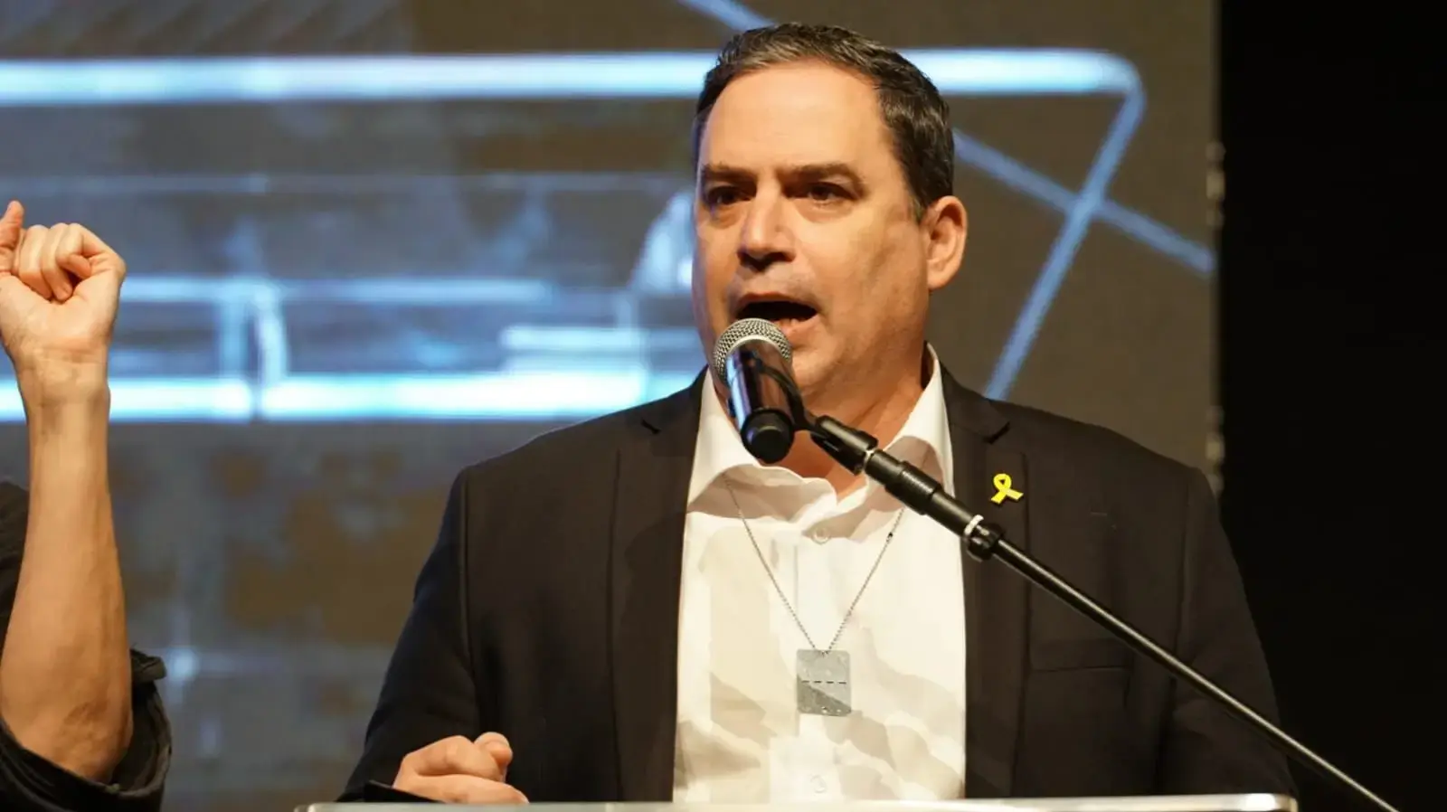עמית בכר, יו"ר לשכת עורכי הדיו, הפגנה בצומת קפלן, 21 בדצמבר 2024 עמית בכר, יו"ר לשכת עורכי הדיו, הפגנה בצומת קפלן, 21 בדצמבר 2024