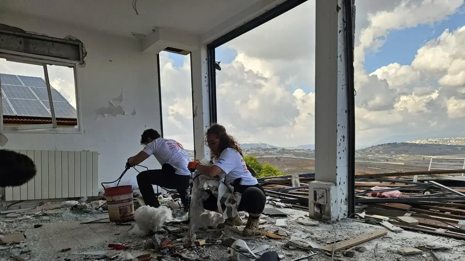 אלפי מתנדבי 'לב אחד' גויסו למשימות שיקום הצפון אלפי מתנדבי 'לב אחד' גויסו למשימות שיקום הצפון