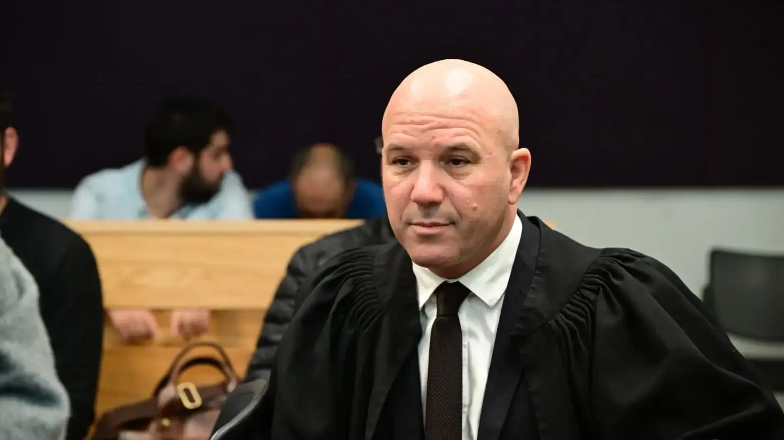 עו״ד אורי קורב ,בדיון בעניין הסרת צו איסור הפרסום החלה על שמו, תמונתו ופרטיו המלאים של נגד המילואים, בימ"ש מחוזי ת"א , 22 בדצמבר 2024 עו״ד אורי קורב ,בדיון בעניין הסרת צו איסור הפרסום החלה על שמו, תמונתו ופרטיו המלאים של נגד המילואים, בימ"ש מחוזי ת"א , 22 בדצמבר 2024