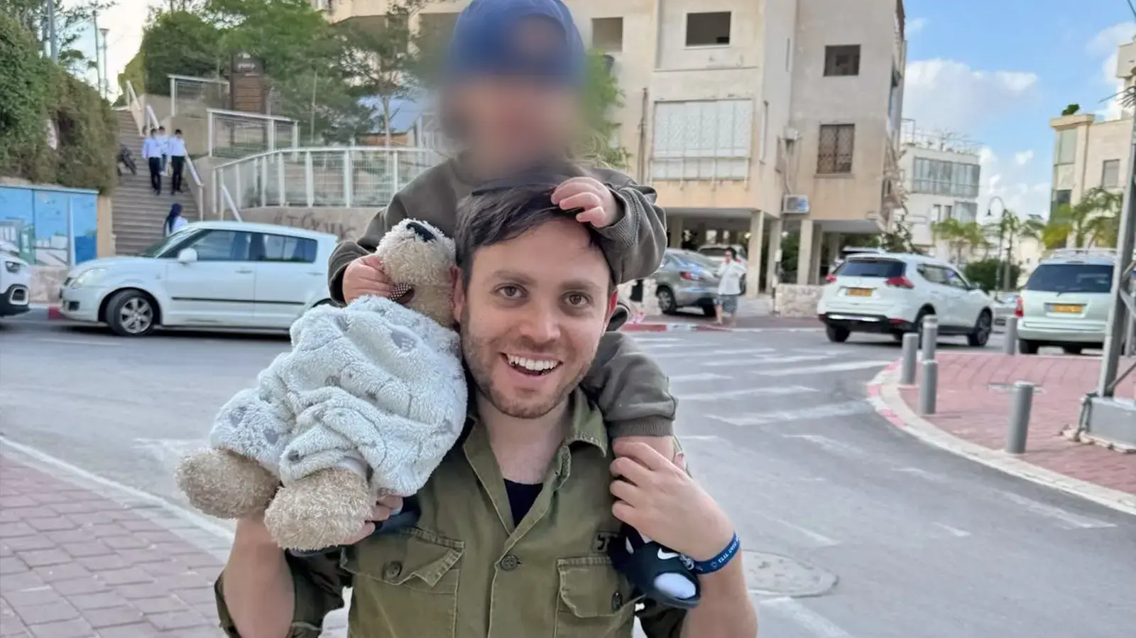 אהרן רוזנפלד ואביטל, אשתו אהרן רוזנפלד ואביטל, אשתו