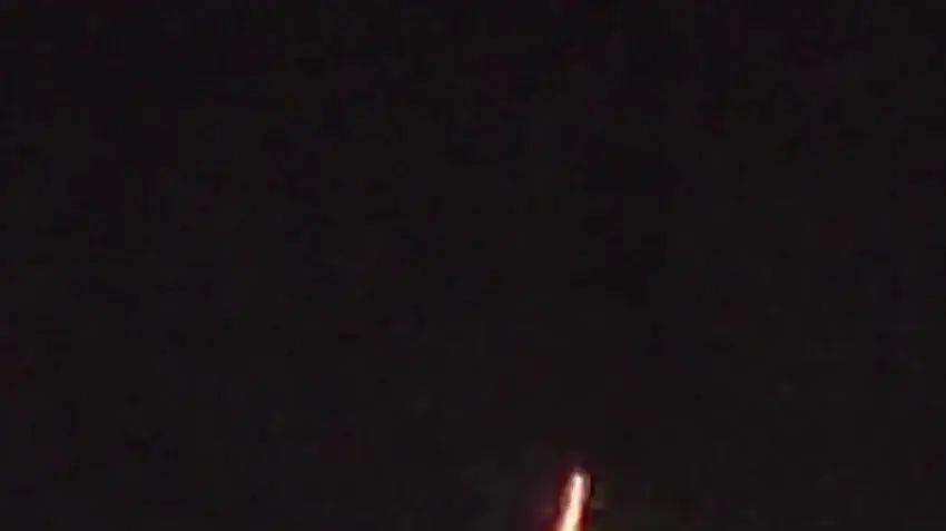 שברי היירוט של הטיל ששוגר מתימן שברי היירוט של הטיל ששוגר מתימן