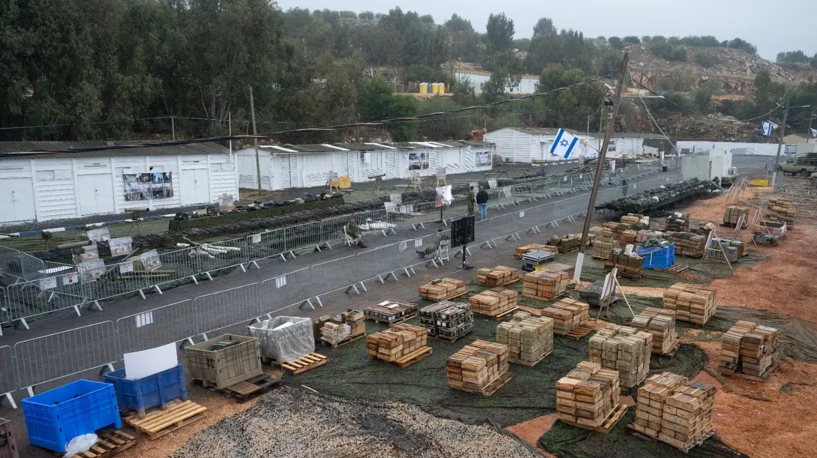 85,000 פריטי שלל של חיזבאלה נתפסו בדרום לבנון ע"י צה"ל: נשקים, מטולי רקטות, נ״ט וRPG, מטענים, פגזים, טילי נ״מ, אמצעי תצפית, רכבים צבאיים ואמצעי לחימה נוספים 85,000 פריטי שלל של חיזבאלה נתפסו בדרום לבנון ע"י צה"ל: נשקים, מטולי רקטות, נ״ט וRPG, מטענים, פגזים, טילי נ״מ, אמצעי תצפית, רכבים צבאיים ואמצעי לחימה נוספים
