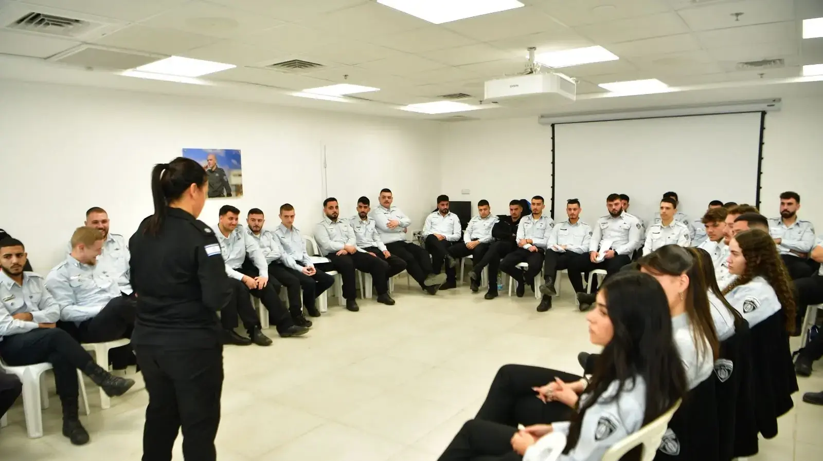 שוטרים בשירות הסוהר שוטרים בשירות הסוהר